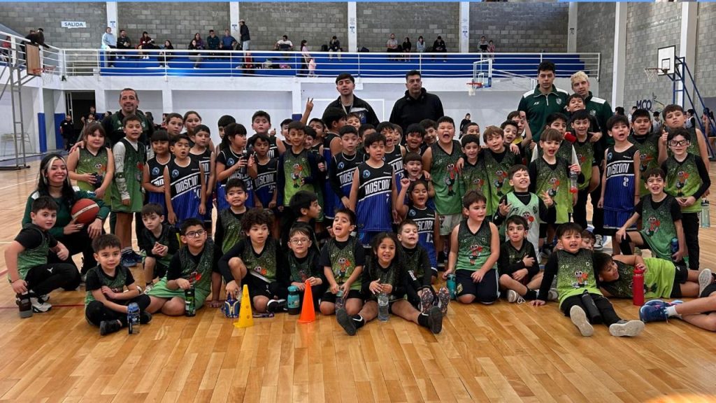 Nueva Jornada de la liga de Mini básquet en el Gimnasio “Pancho” Cerda