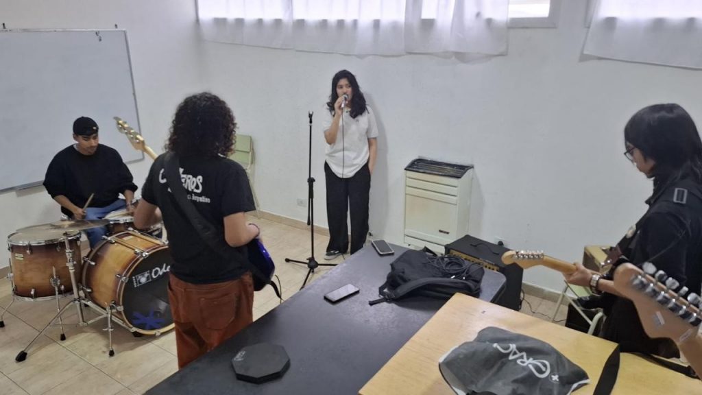 El CIJ del barrio 3 de Febrero invita a un seminario gratuito de música para jóvenes