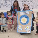 Jardines maternales municipales entregaron escarapelas en distintos puntos de la ciudad