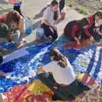 Juventud impulsa un mural colectivo por el Día Internacional de la Tierra