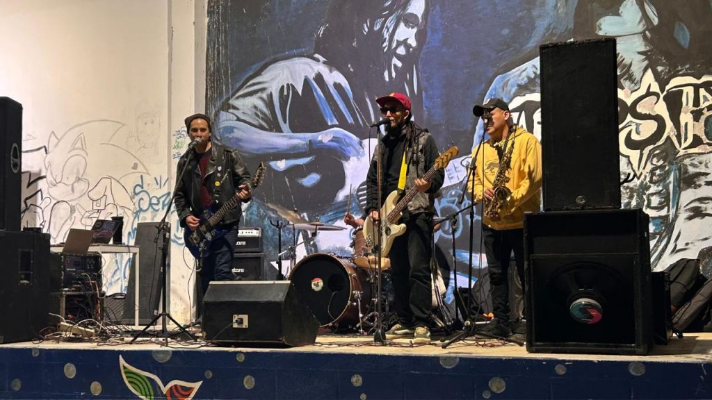 Músicos locales homenajearon a Fernando “Papulín” Castro en el Centro Cultural
