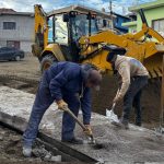 Municipio y vecinos avanzan con una obra de adoquinado en el barrio 3 de febrero