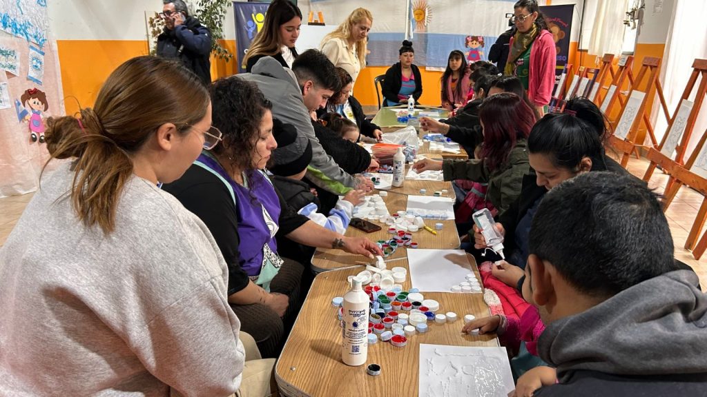 El CIC Centenario celebró una jornada patriótica junto a los más pequeños