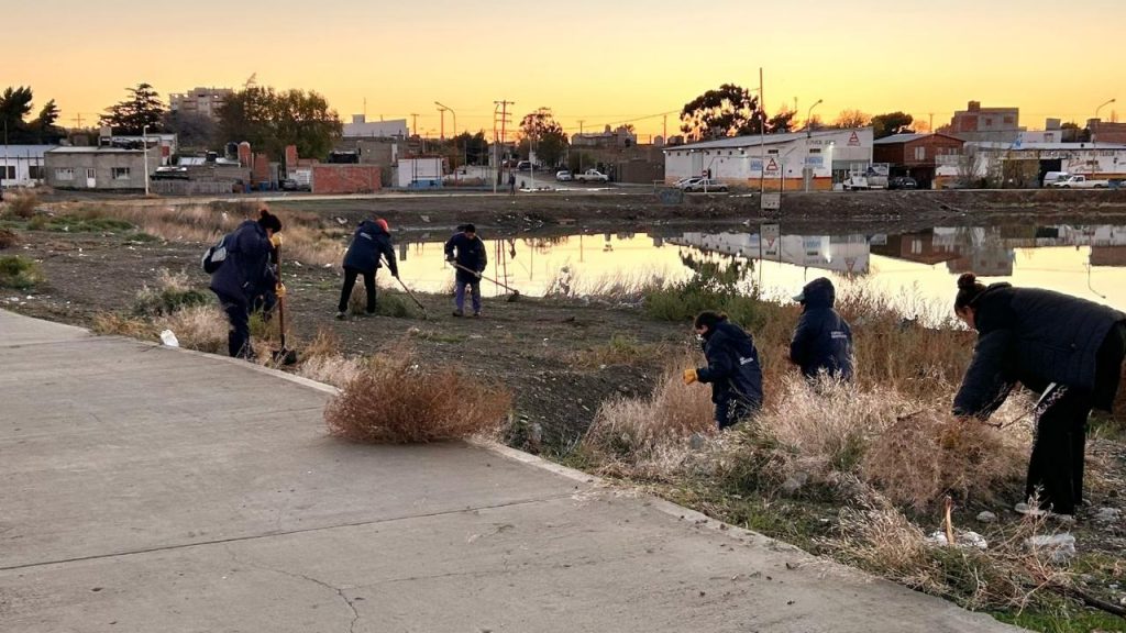 El Municipio intensifica acciones de limpieza en barrios y áreas recreativas