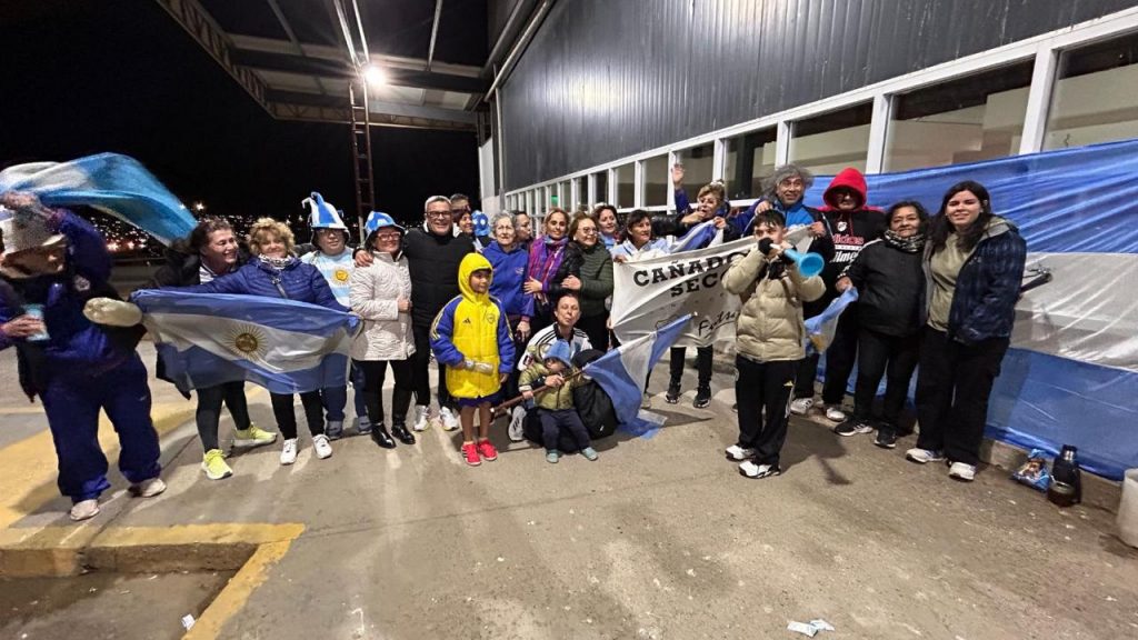 Caleta Olivia recibió a los campeones sudamericanos de Newcom que representaron a Caleta en la Selección Argentina