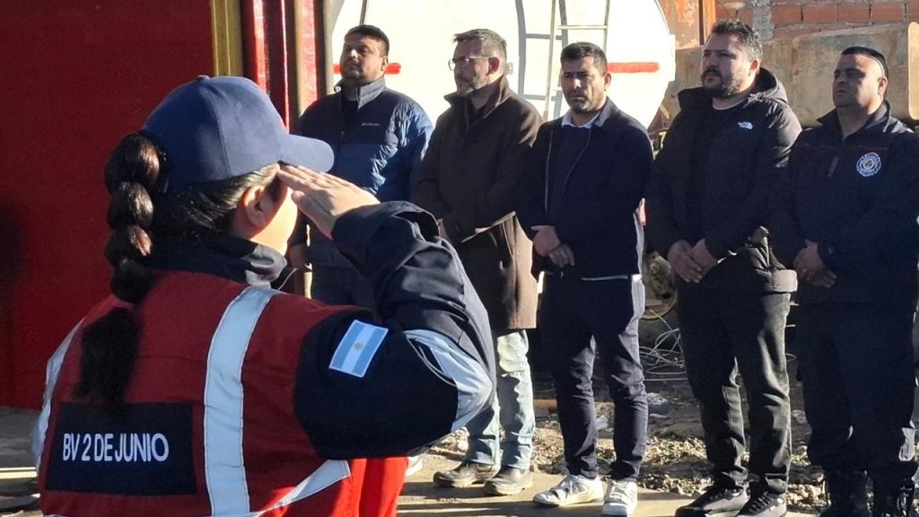El Municipio acompañó el acto por el Día Nacional del Bombero Voluntario