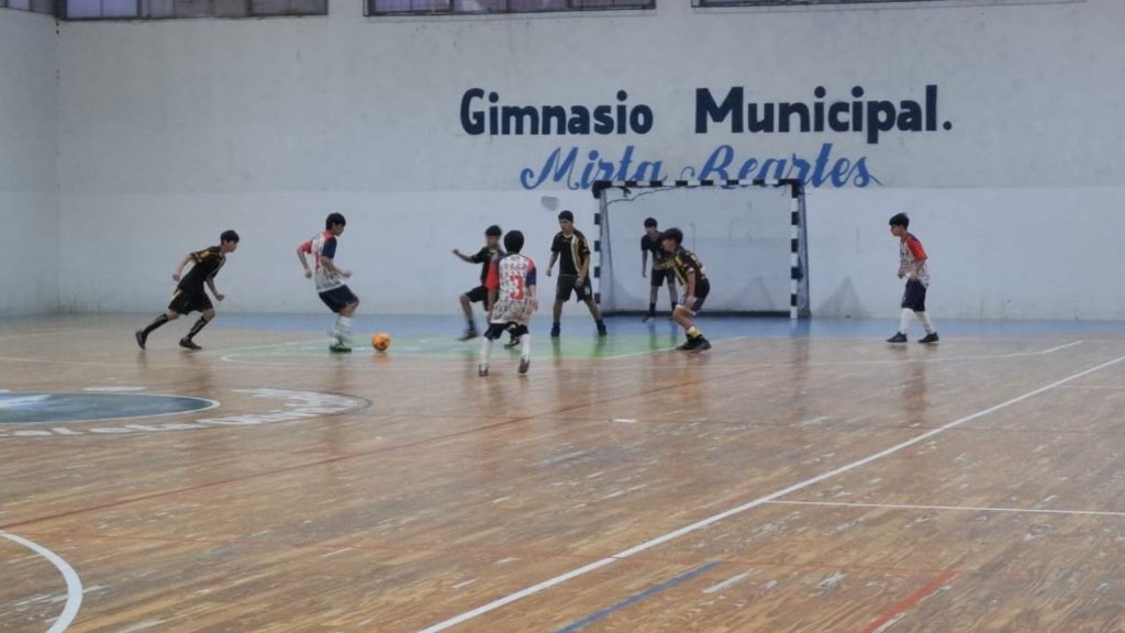 Los Juegos Evita Sub-14 avanzan en el gimnasio Mirta Reartes