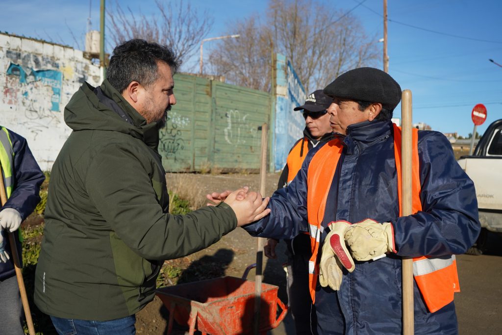 La Municipalidad continúa reacondicionando calles en el marco del Plan de Contingencia