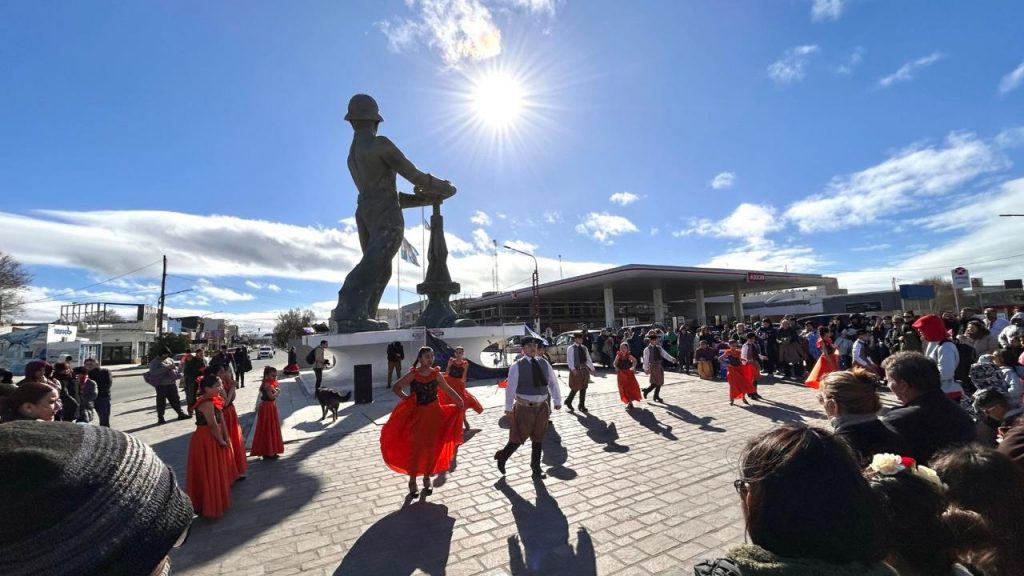 La Municipalidad promueve el encuentro con nuestras tradiciones en el Día del Folclore