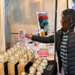 La feria de artesanos, emprendedores y manualeros se extenderá hasta el lunes