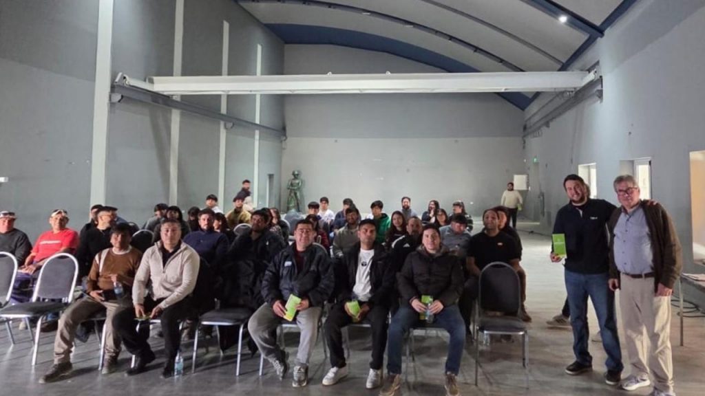 Personal municipal participó de una capacitación sobre prevención de daños en ductos enterrados