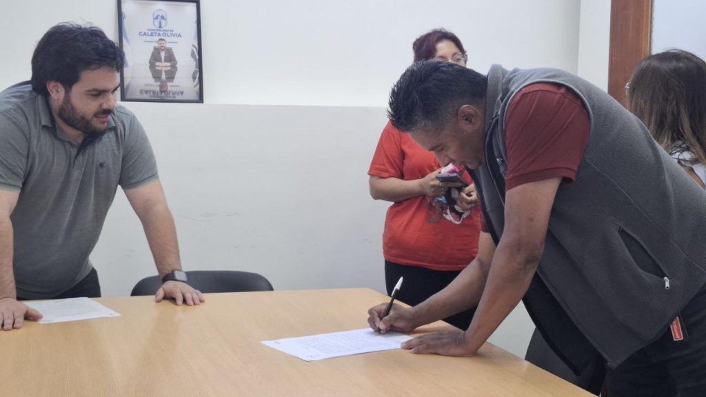 El Municipio acordó un aumento del 15% en la tarifa de taxis
